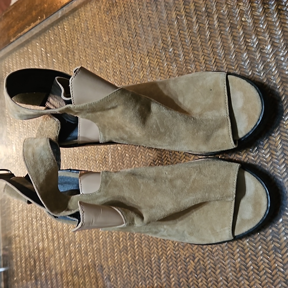 KDB shoes - 8.5